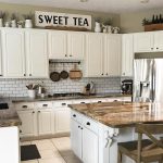 decorate_above_kittchen_cabinet